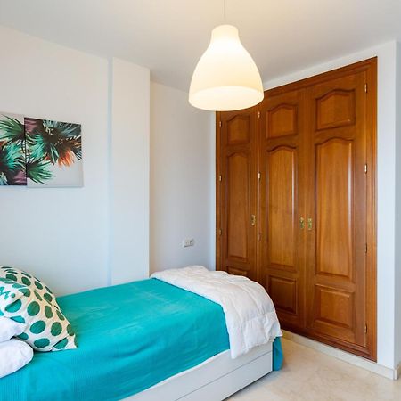 Bonito Apartamento En Primera Linea De Playa Естепона Екстериор снимка