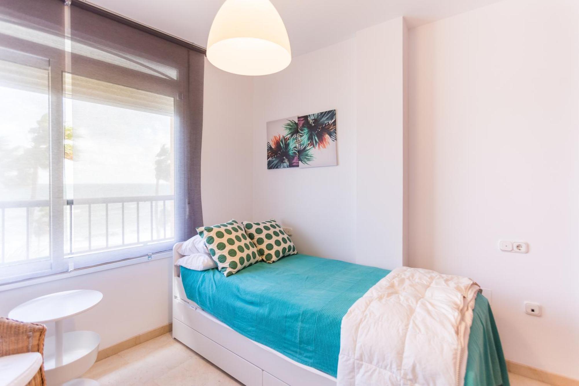 Bonito Apartamento En Primera Linea De Playa Естепона Екстериор снимка