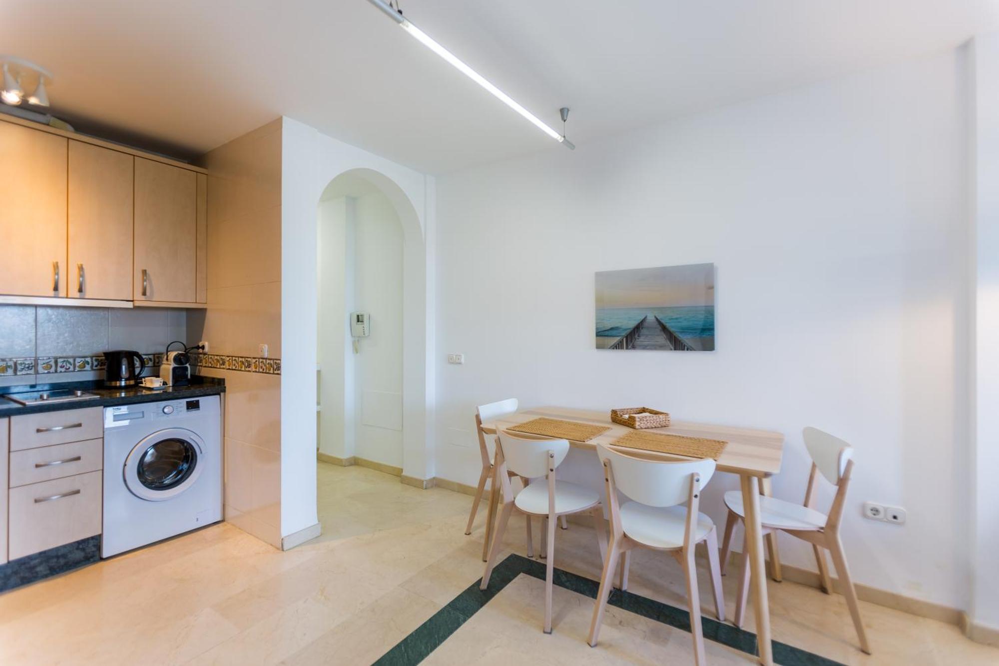 Bonito Apartamento En Primera Linea De Playa Естепона Екстериор снимка