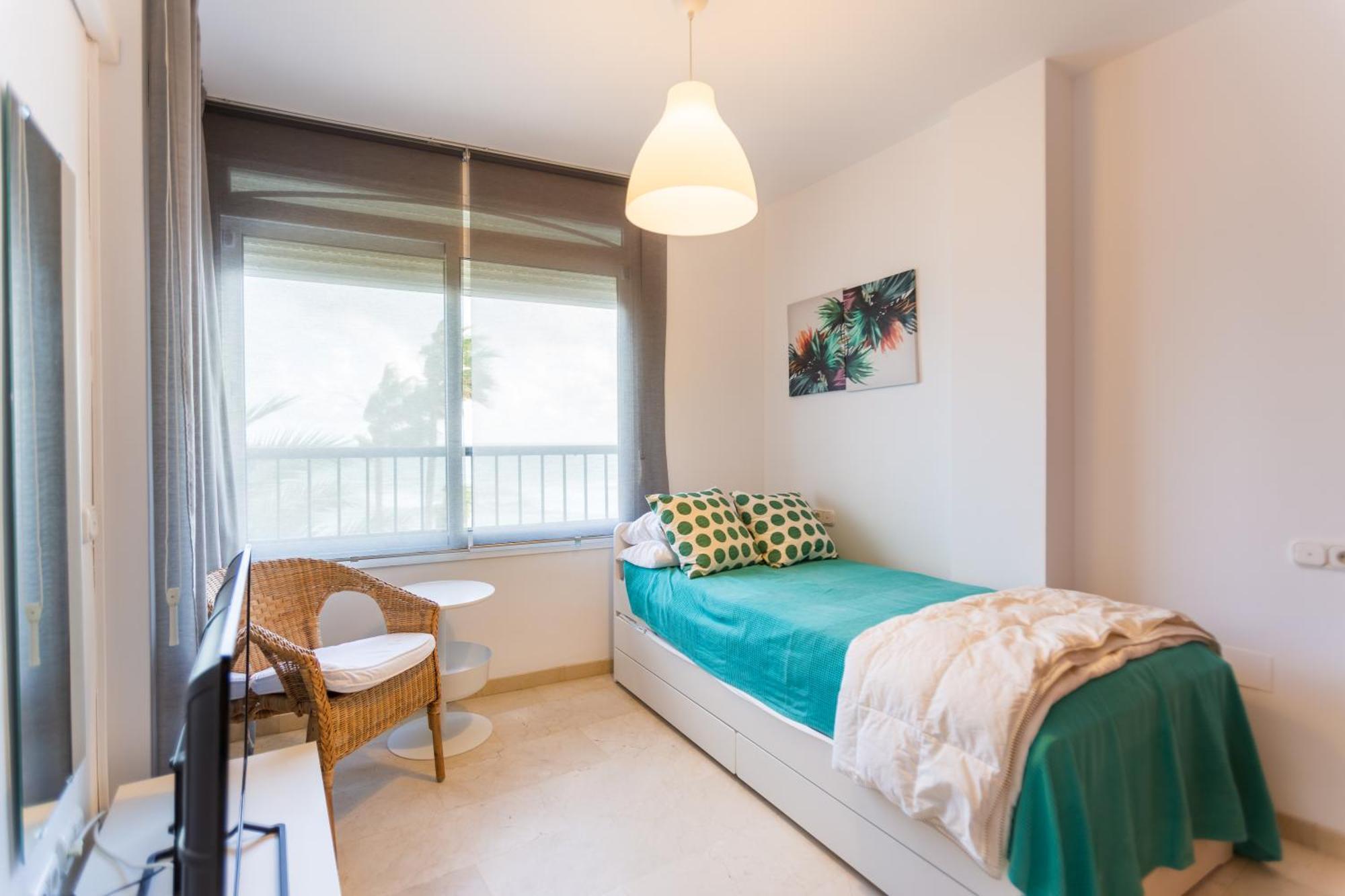 Bonito Apartamento En Primera Linea De Playa Естепона Екстериор снимка